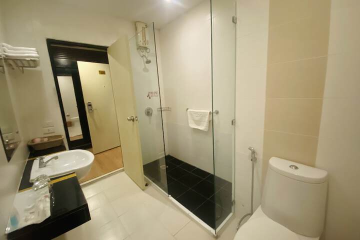 Room 18 of 26