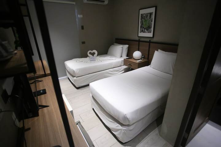 Room 17 of 64