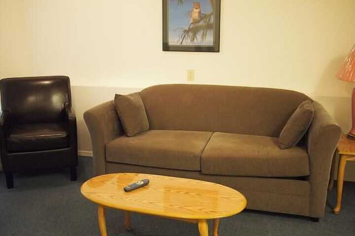 Room 15 of 34