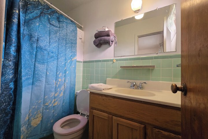 Room 44 of 66