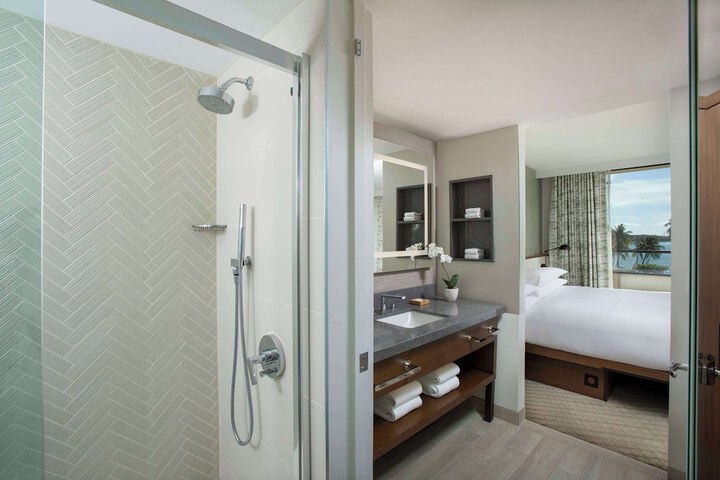 Room 27 of 125