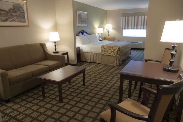 1 King Bed (2 of 12)