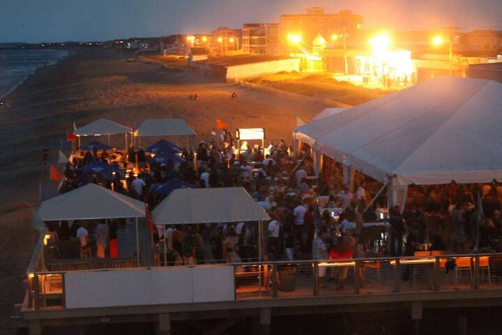 Entertainment 14 of 49