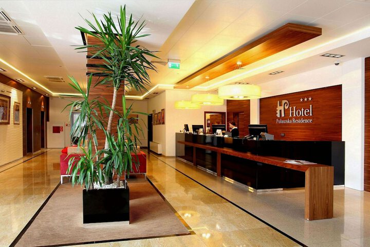Entrance & Lobby