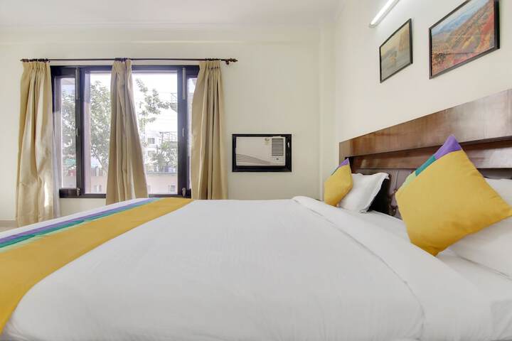 Room 15 of 28