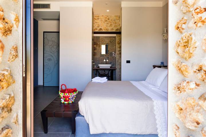 Room 40 of 124