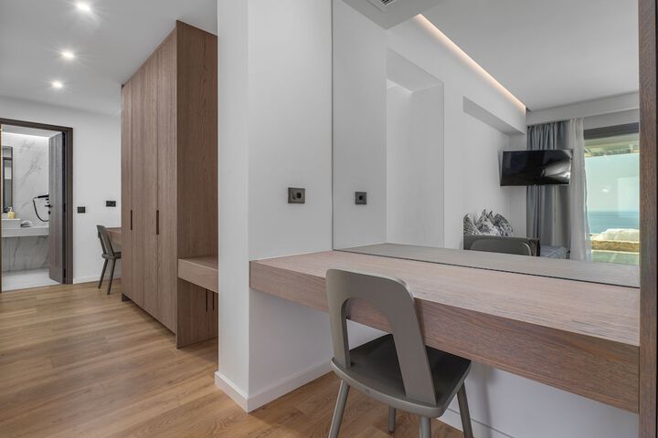 Room 52 of 260