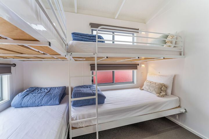 Room 3 of 94