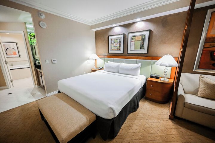 Room 113 of 438