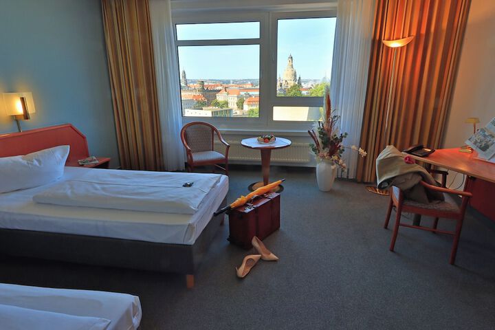 Room 14 of 60