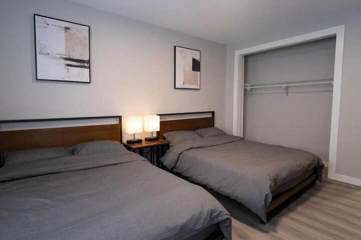 Room 10 of 29