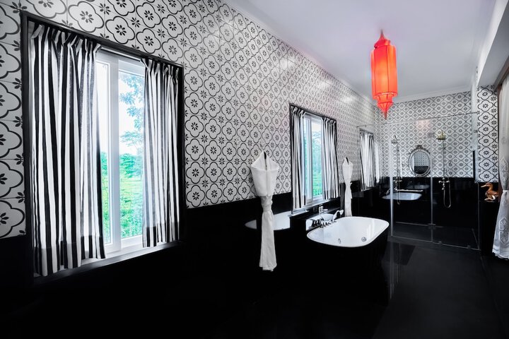 Room 34 of 62