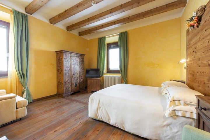 Room 6 of 82