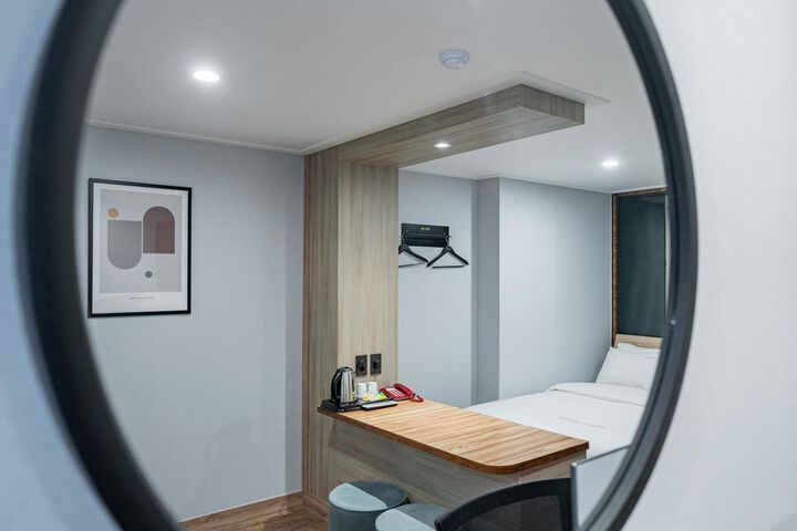 Room 56 of 105