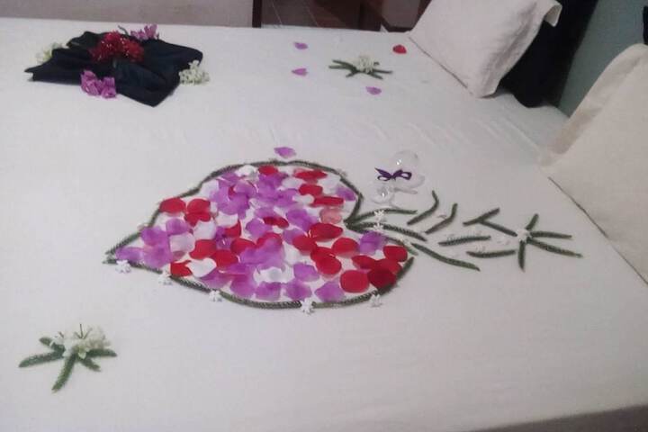 Room 5 of 33