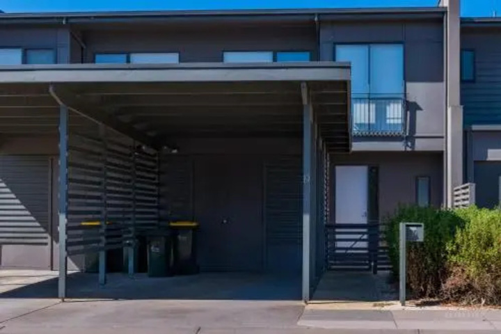 19 Coast Drive