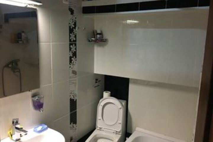 Room 2 of 9