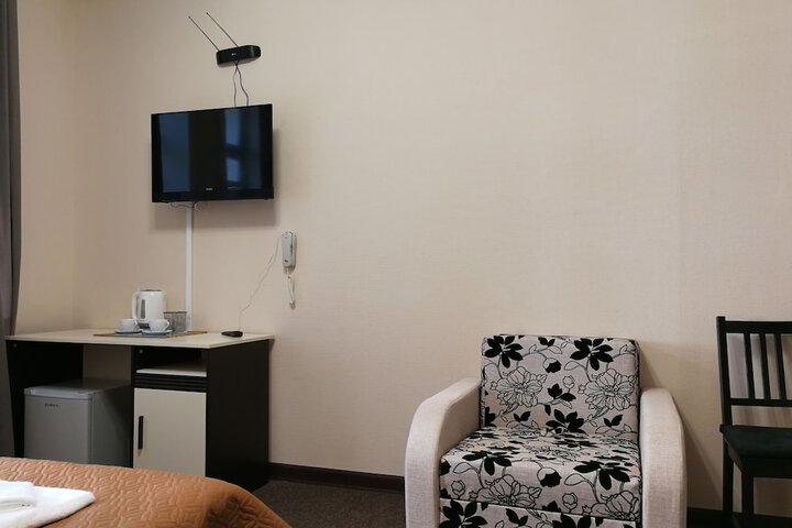 Room 12 of 94
