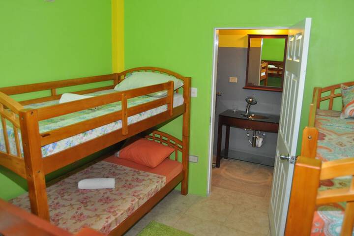 Room 3 of 96