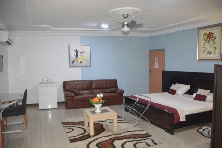 Room 11 of 21