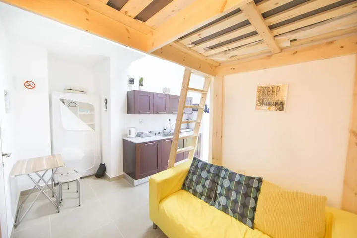 Room 4 of 21