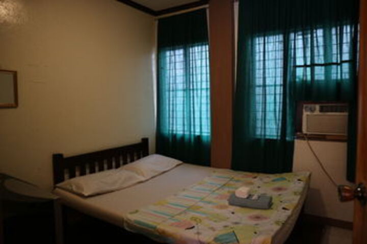 Room 16 of 27