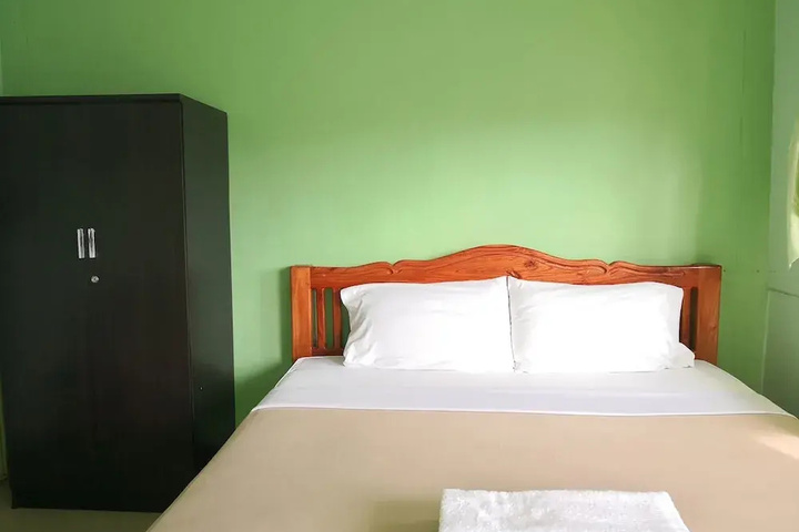Room 7 of 14