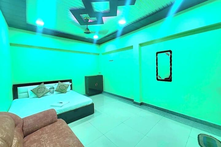 Room 22 of 28