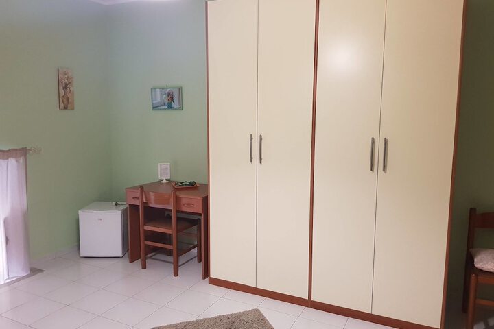 Room 9 of 46