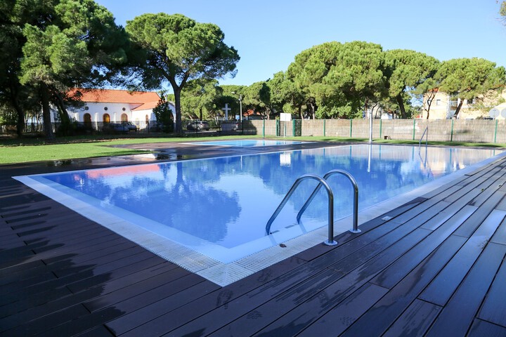 Pool Hotel