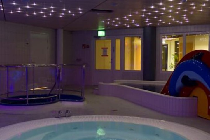Spa 26 of 44