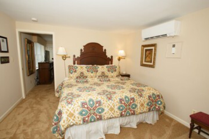 Room 164 of 253