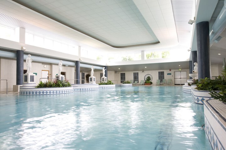 Hotel Pool
