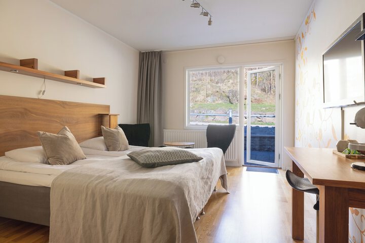 Room 3 of 18