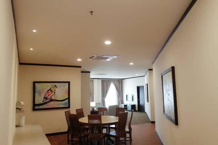 Room 43 of 132