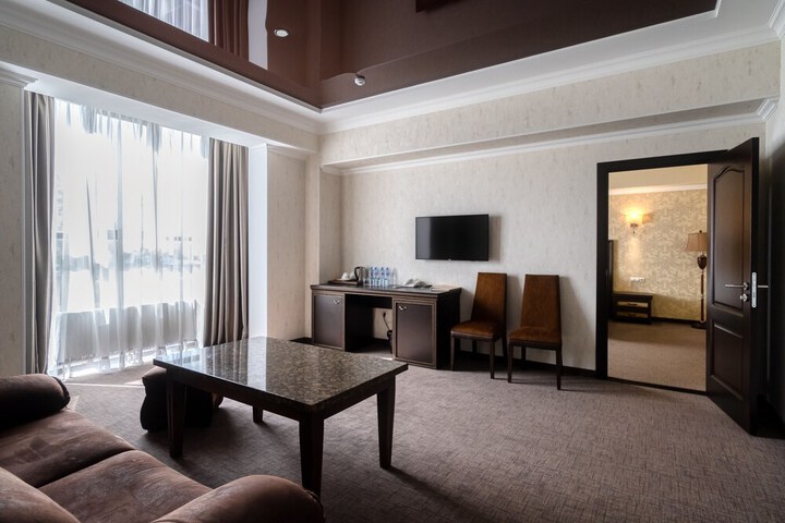 Room 42 of 112