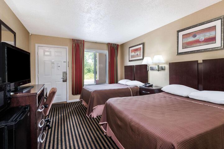 Standard Room, King or Two Doubles (1 of 7)