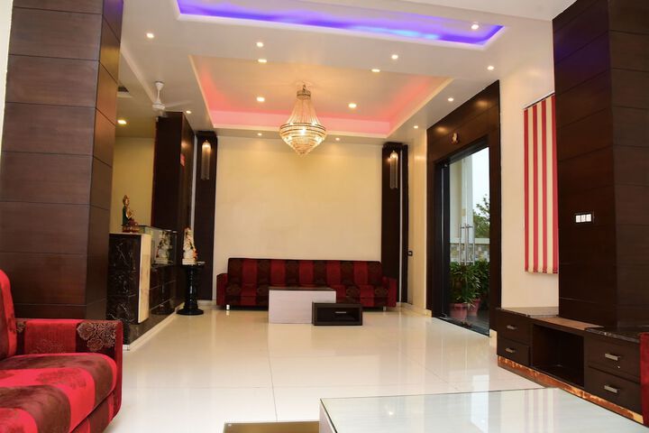 OYO 16381 HTL SHIVANI