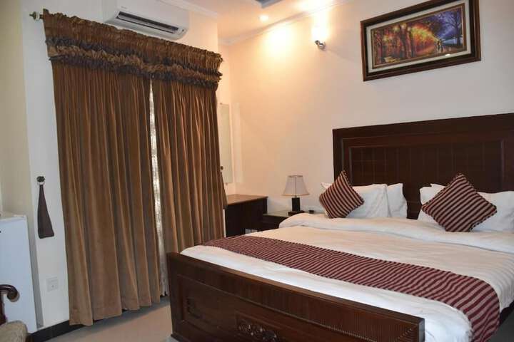 Room 4 of 21