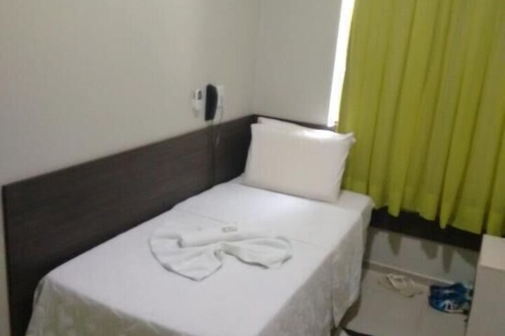 Room 4 of 43