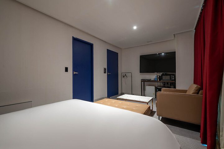 Room 41 of 82