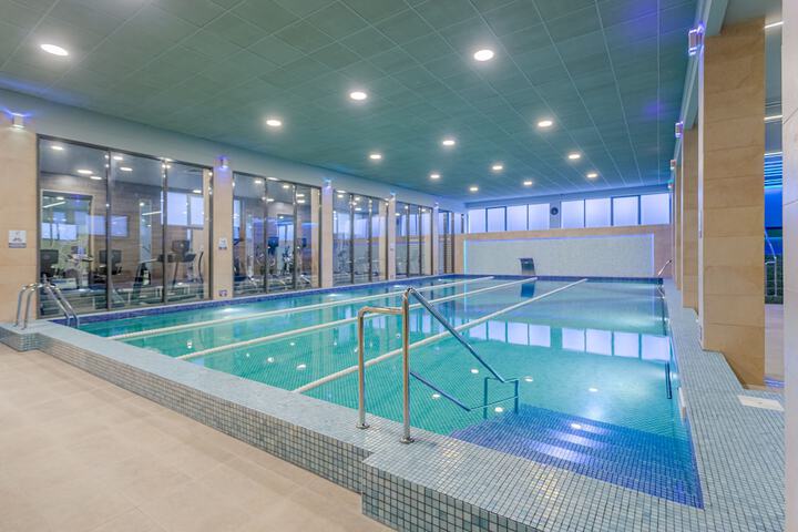 Hotel Pool