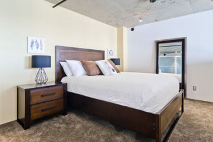 Room 9 of 20
