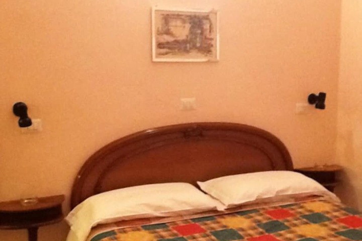 Hotel Bernheof in Genoa