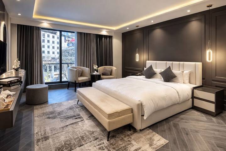 Room 9 of 41