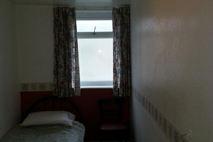 Room 42 of 72
