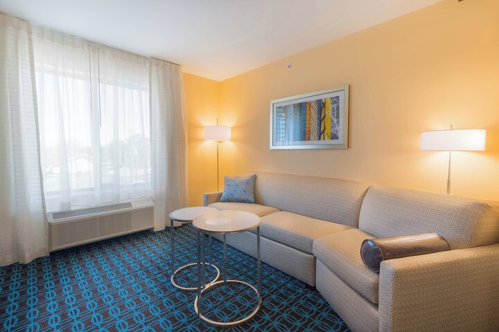 Room 9 of 25