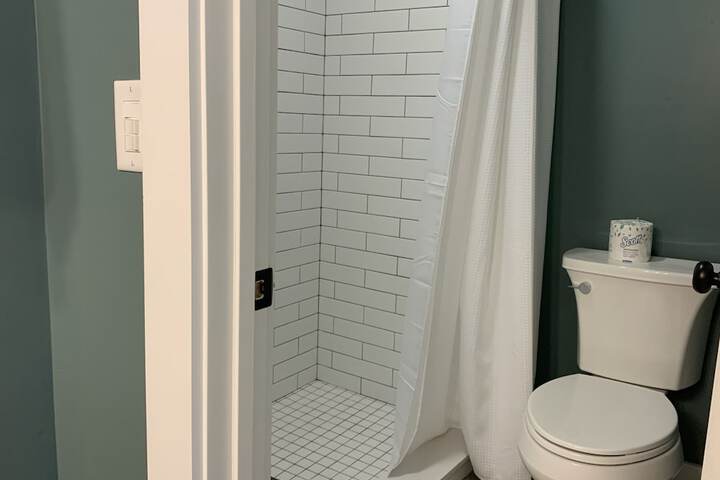 Room 35 of 62