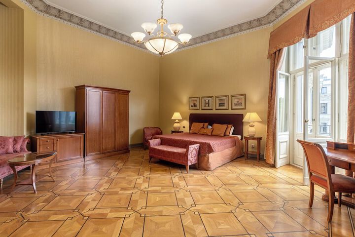 Room 19 of 75