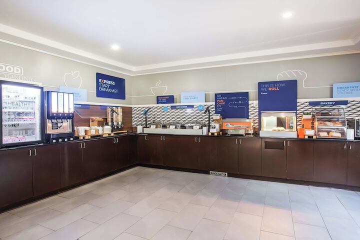 Breakfast/Coffee Service 27 of 49